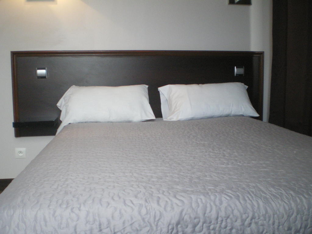 Hotel Le Bellevue - Paris Porte D'Orleans Cachan Rom bilde